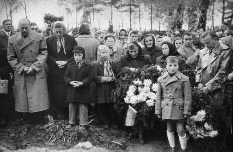 202010211956os forradalom es szabadsagharc disztargy