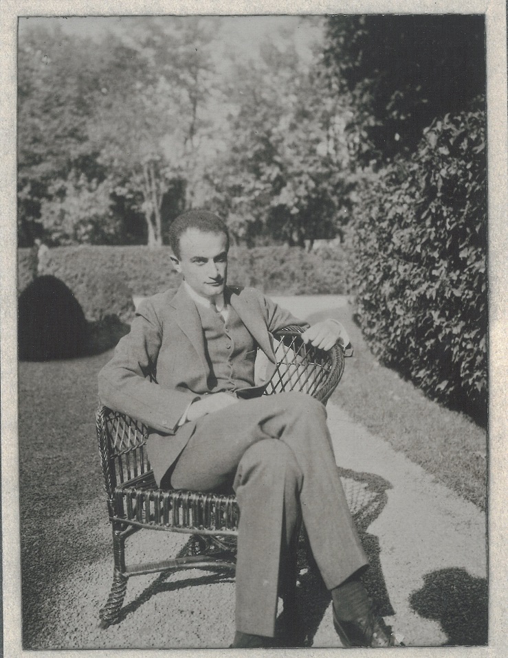 A fiatal H Lajos kicsi