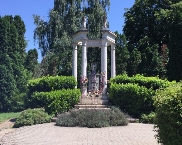 Kölcsey síremléke